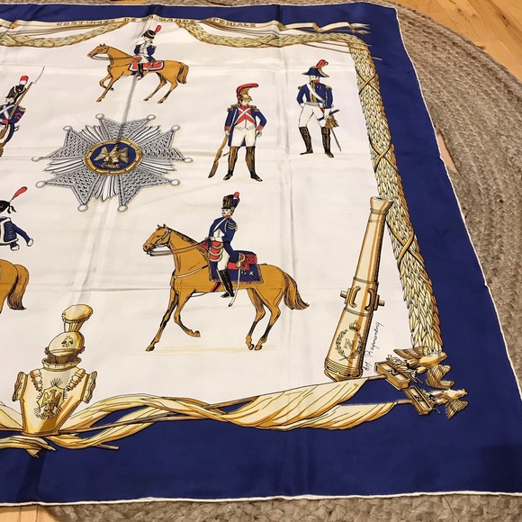 Iconic print royal blue French silk square scarf Signed A.M Raymonenq - Picture 3 of 9